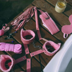 Kit BDSM— 10 peças para explorar o prazer com elegância